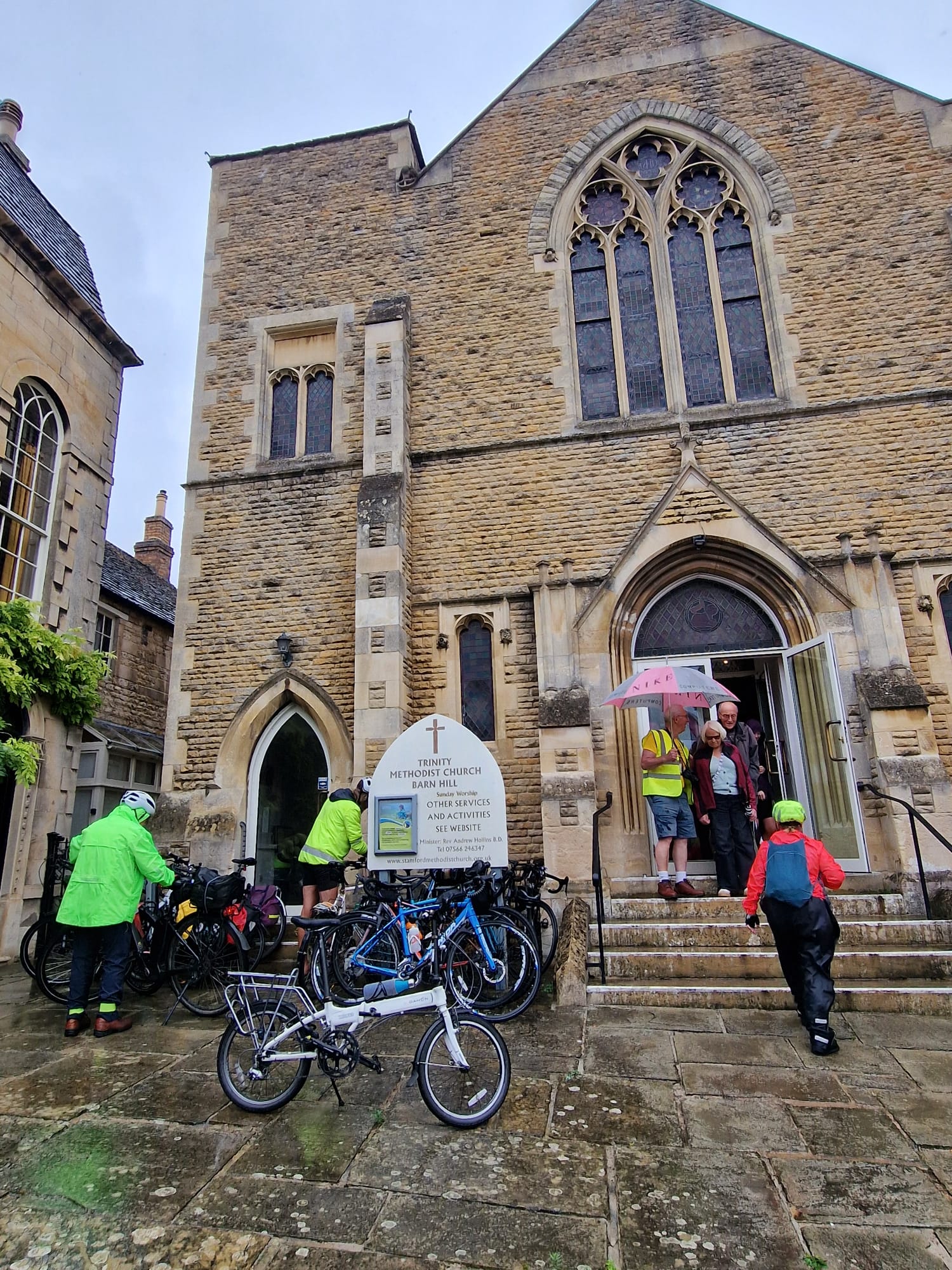 Cyclists outside Barn Hill